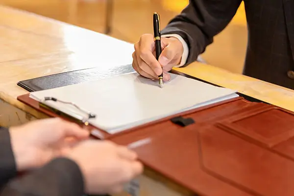 什么行业涉及法律风险多